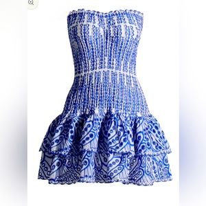 Medium Stretch
Strapless
Slim
Above Knee, Mini
Cotton, Polyester